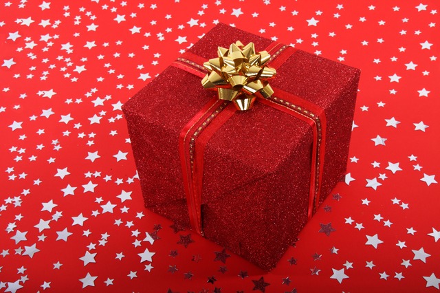 Božiček za en dan: "Majhna škatla za velik nasmeh"