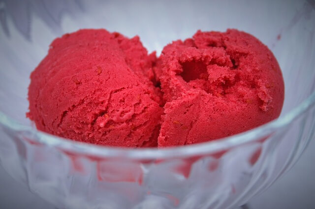 ice-cream-1564728_640
