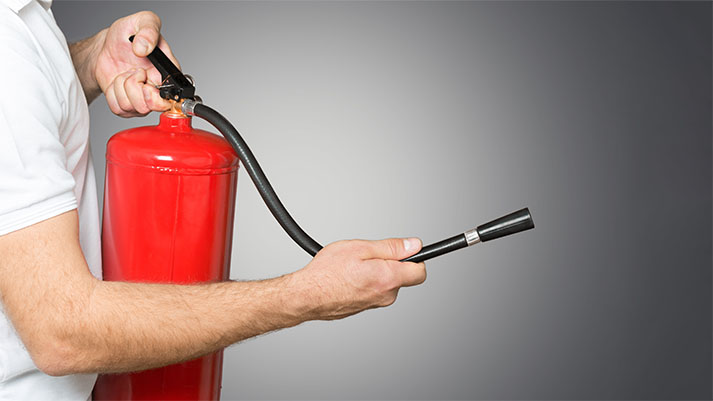 Kako izbrati pravi gasilni aparat in kako ga pravilno uporabiti?