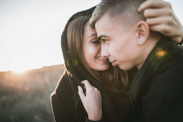 couple-2605670_640