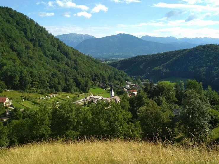 Kropa v hladnem zavetju Jelovice
