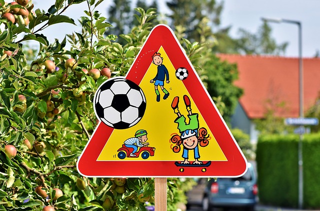 play-street-3547385_640
