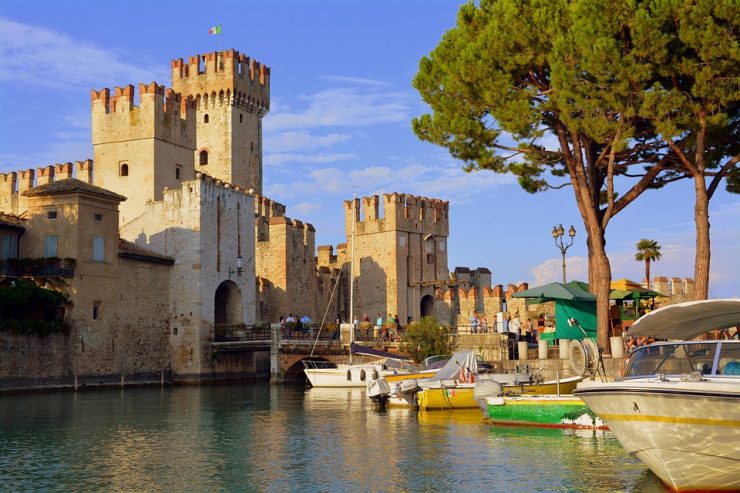 castle-3690964_960_720