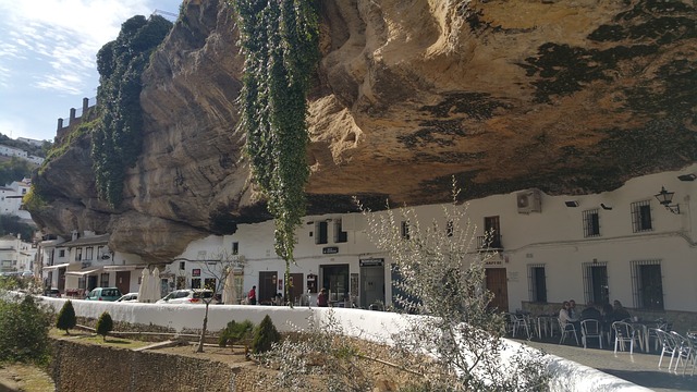 setenil-de-las-bodegas-1541953_640