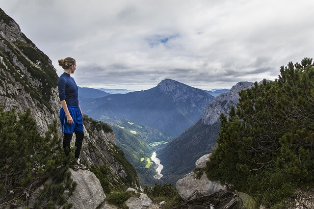 trekking-1703345_640