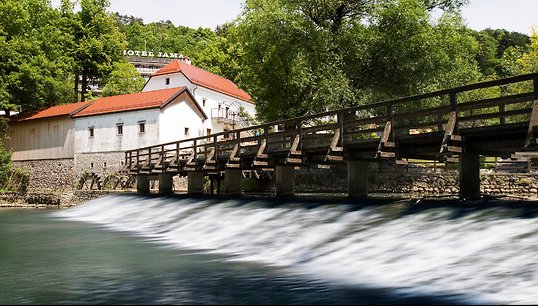F000108-park_postojna_cave_4_miha_krivic_postojnska_jama_archive_3936_orig_jpg-photo-s
