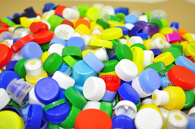 caps-743216_640
