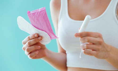 Bodo tamponi in vložki na Škotskem brezplačni?
